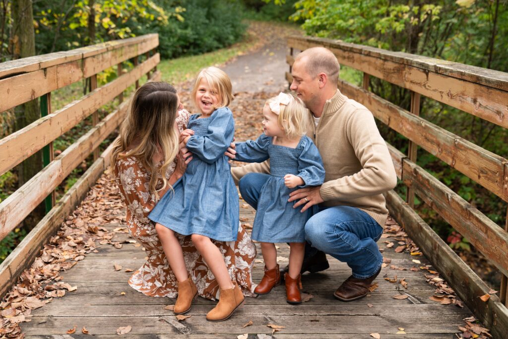 Fall family photos at Hidden Valley Park in Savage, Minnesota.
