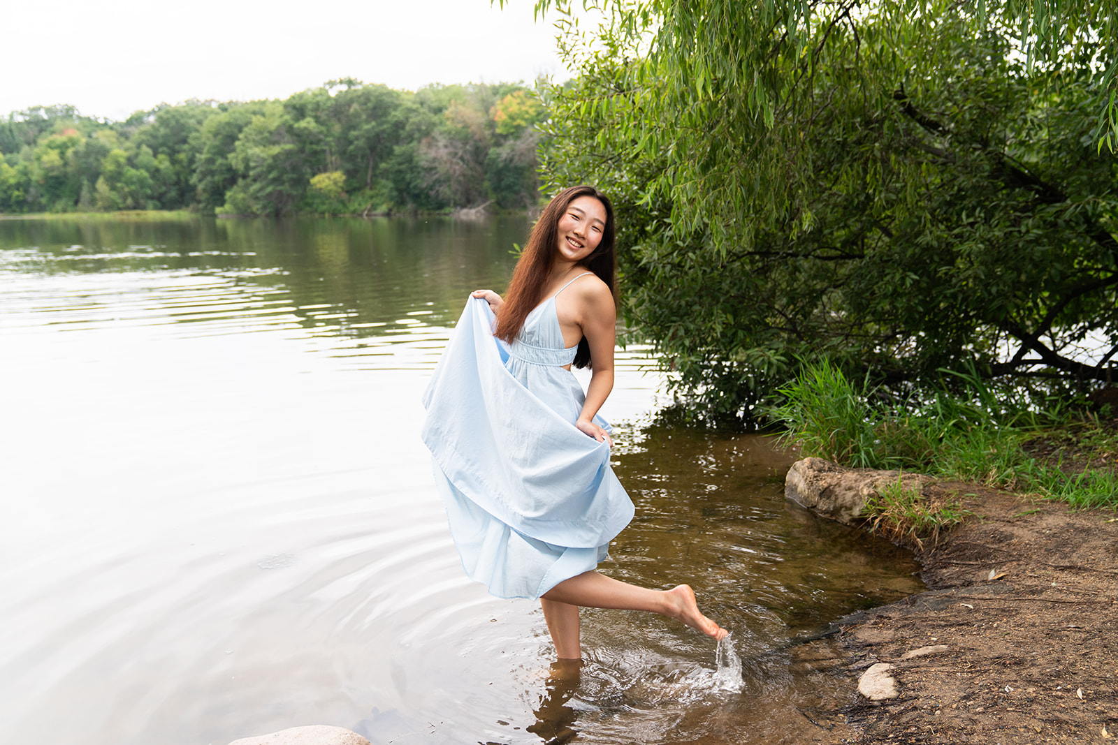 Senior pictures by a lake