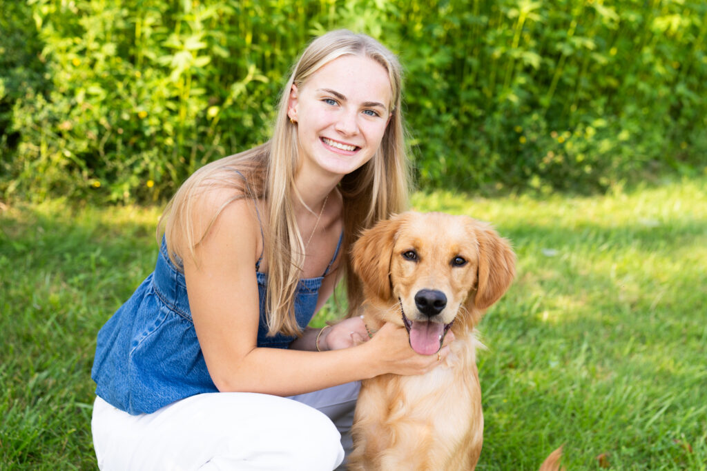 Senior picture ideas with a pet